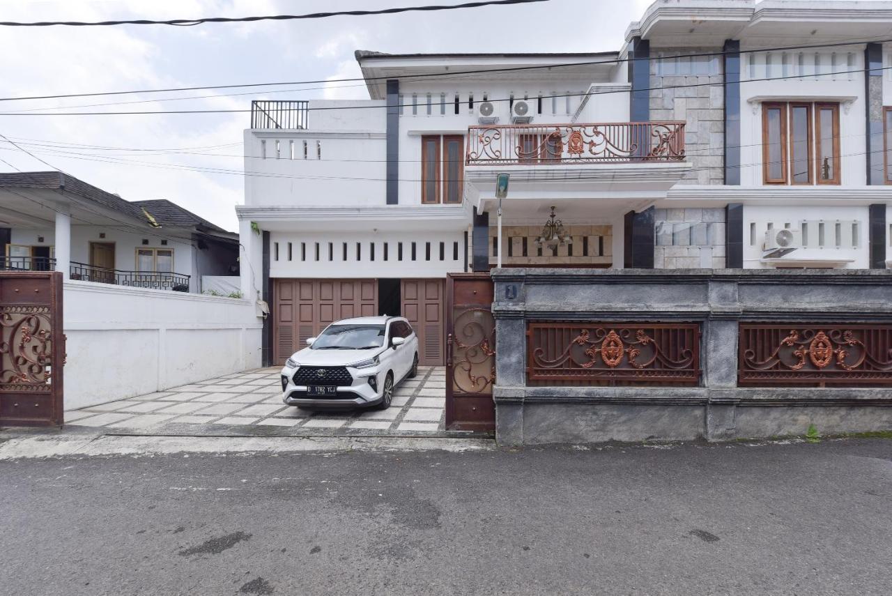 Hotel Reddoorz Syariah Near Dago Pakar 2 Bandung Exterior foto