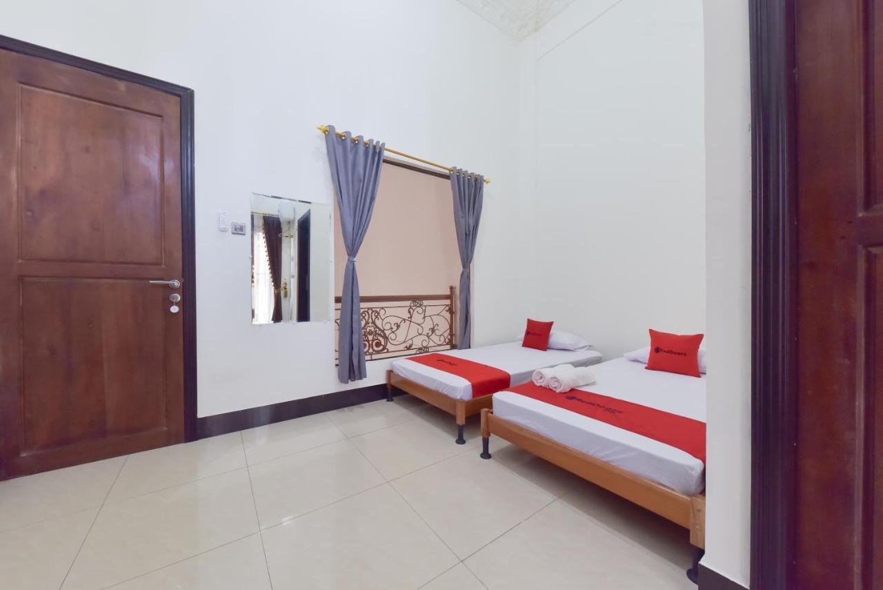 Hotel Reddoorz Syariah Near Dago Pakar 2 Bandung Exterior foto